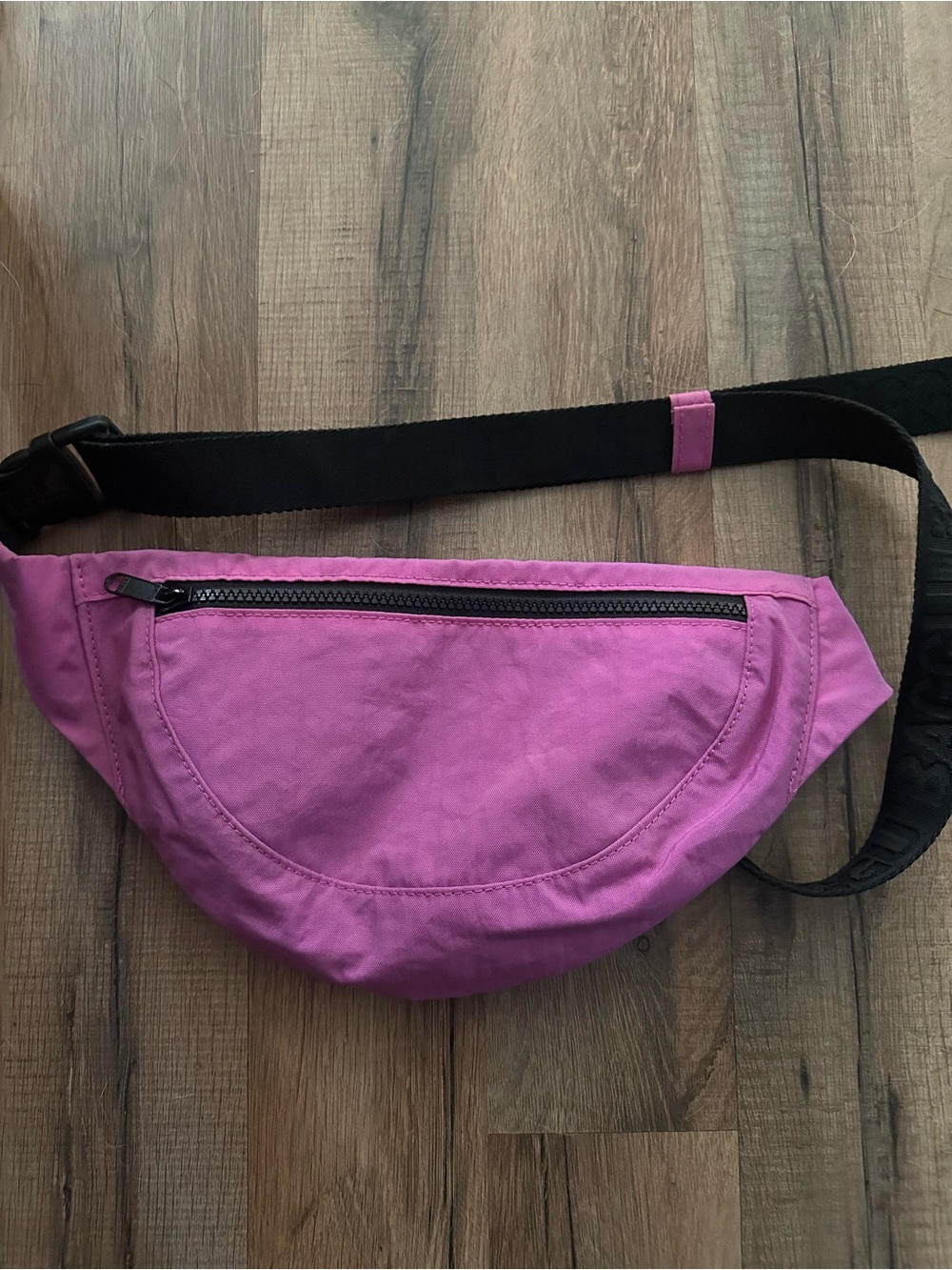 BAGGU Pink Women's Crossbody Belt Bag